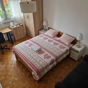 In Shared Séjour chez l'habitant Genève
